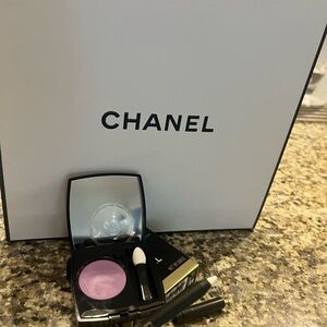 CHANEL Lavender Eyeshadow Palette and Lip Liner